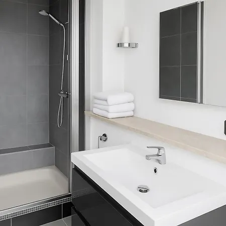 Ue 2 Etagen 5 Schlafzimmer Апартаменты *