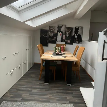 Ue 2 Etagen 5 Schlafzimmer * Хиршайд