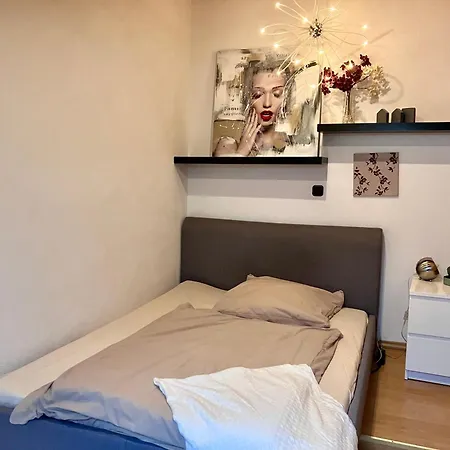 ü 2 Etagen 5 Schlafzimmer *