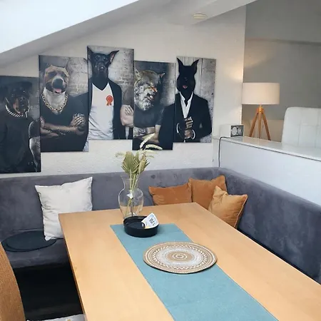 Ue 2 Etagen 5 Schlafzimmer Appartement *